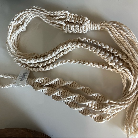 Macrame Rope Plant Pot Hanger - Picture 4 of 6
